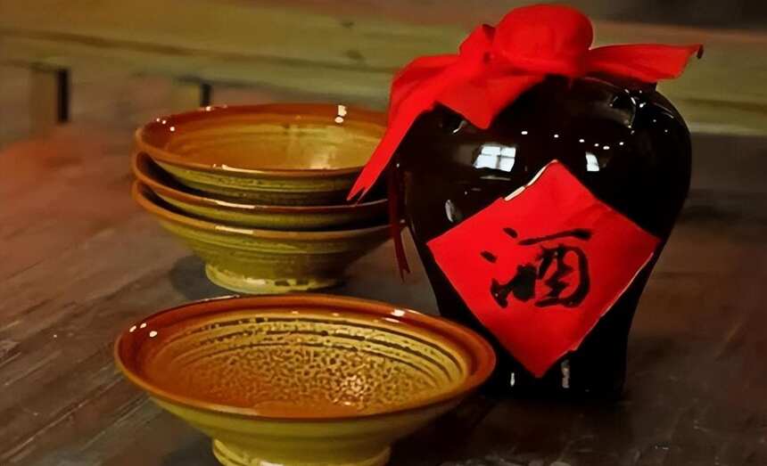 一招辨别纯粮酒和酒精勾兑酒,收藏再也不被坑