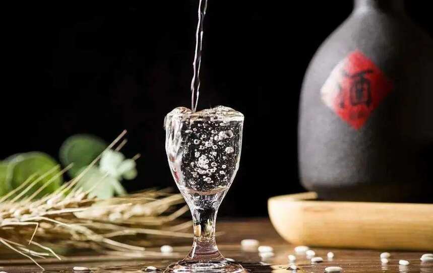 看酒花评酒质靠谱吗?酒花应该怎么看?